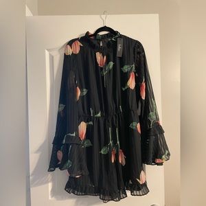 LULUS TALKING SWEET BLACK FLORAL ROMPER